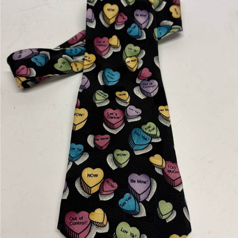 Hallmark Mens Valentine Day 100% Silk Necktie